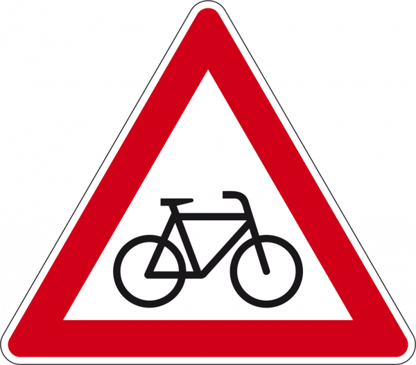Verkehrsschild Radfahrer kreuzen links