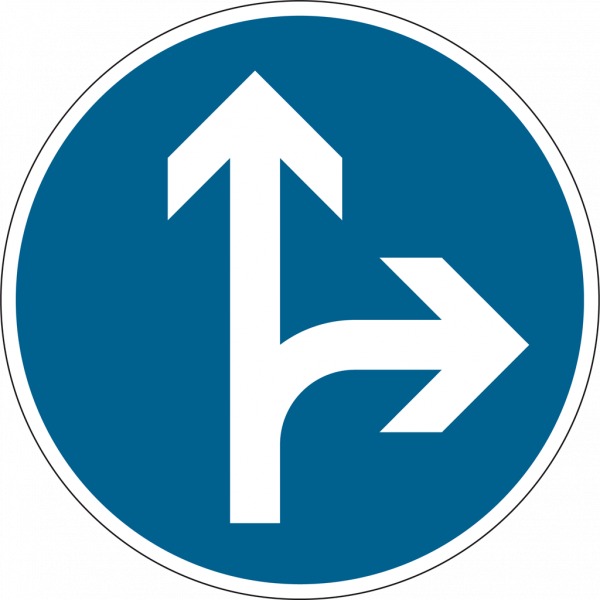 Verkehrsschild Vorgeschriebene Fahrtrichtung geradeaus und rechts